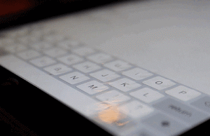 神奇iPad保护套：触摸屏实现物理键盘输入[图]图片1