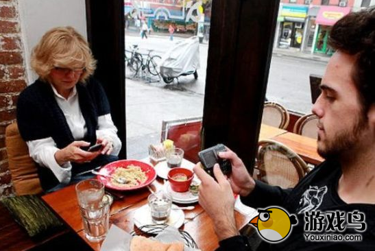 悉尼肯德基吃饭时放下手机 解放你的双手[图]图片1