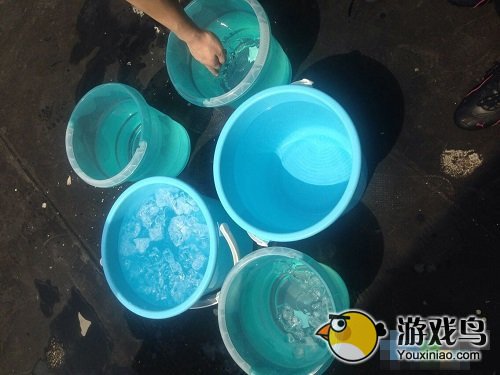 上海慕和CEO吴波参与“冰桶挑战”并完成任务[多图]图片1