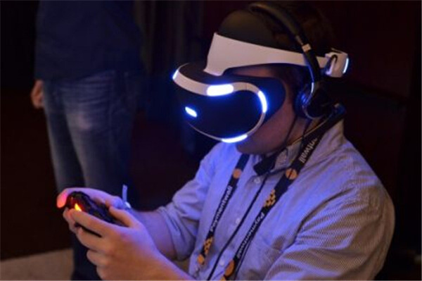 “互联网+”时代：不止于游戏 VR设备亦成热[多图]图片2
