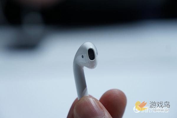 苹果新品AirPods耳机试玩 精致但容易丢失[多图]图片5